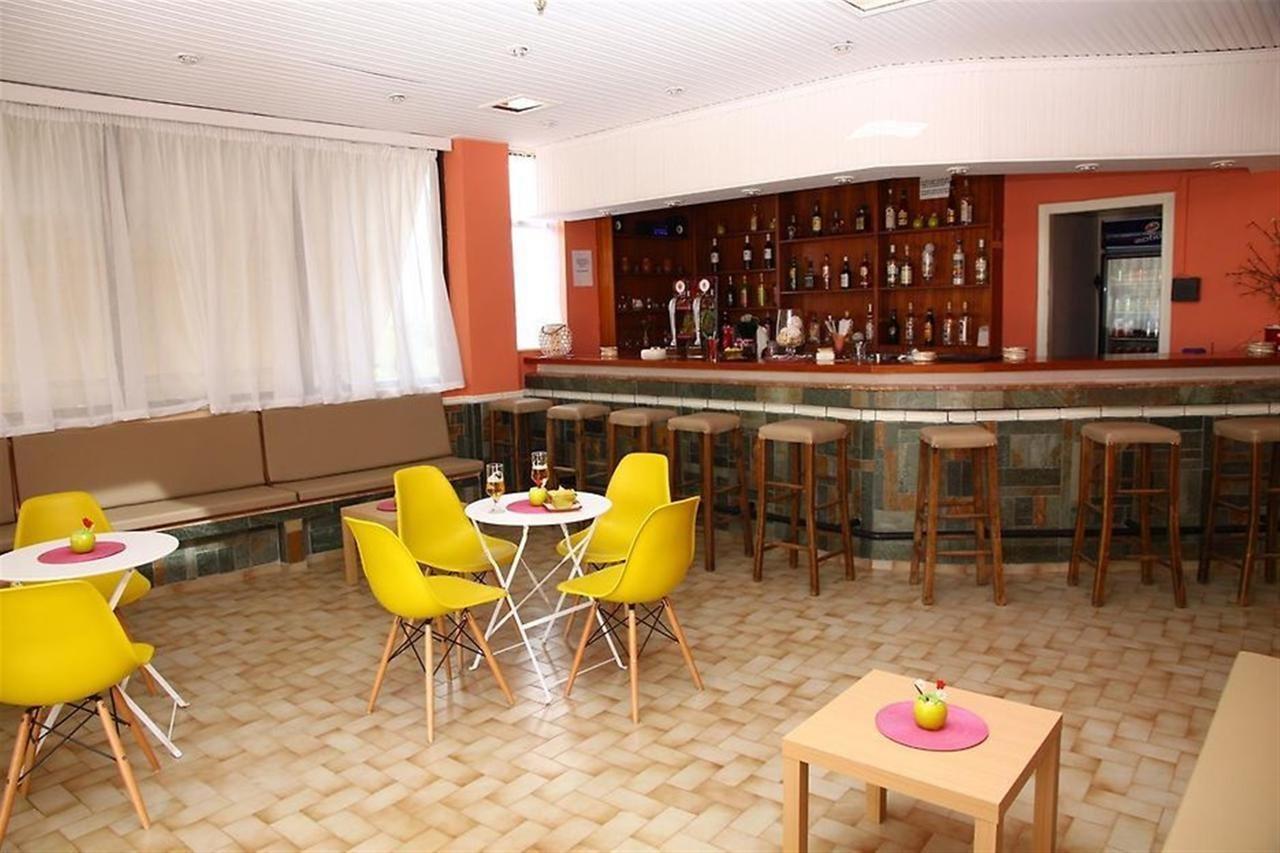 Triton Garden Hotel マリア エクステリア 写真